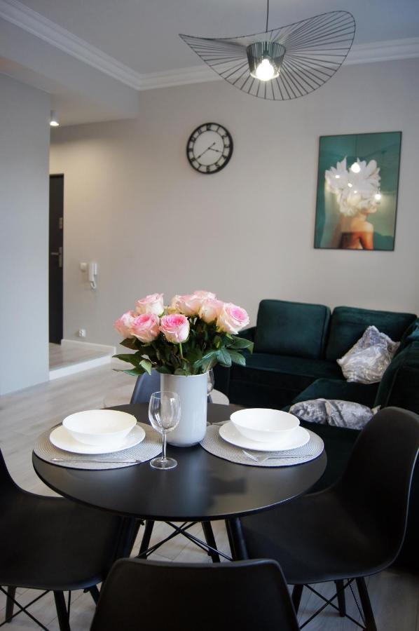 Green Park Apartament Торунь Екстер'єр фото