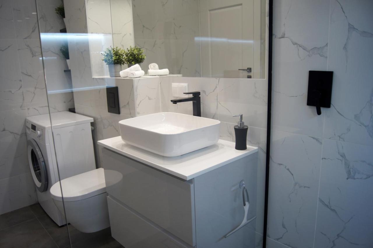 Green Park Apartament Торунь Екстер'єр фото